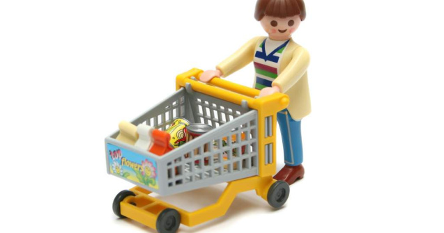 Peste 5.000 de romani vor sa il serveasca pe Patriciu. La mic.ro