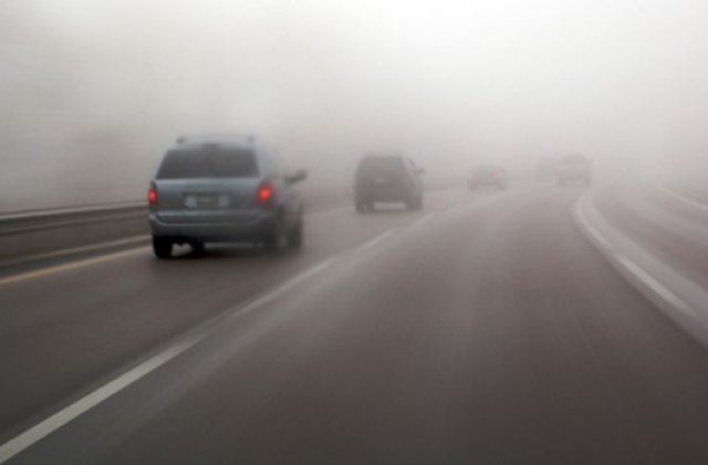 Circulatie ingreunata pe Autostrada Soarelui, din cauza cetii care intre kilometrii 15 si 45 reduce vizibilitatea sub 100 de metri