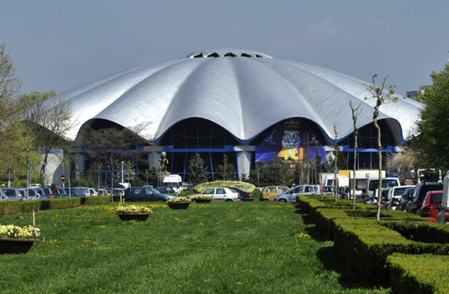 Angajatii Circului Globus protesteaza fata de demiterea directorului Victor Coman