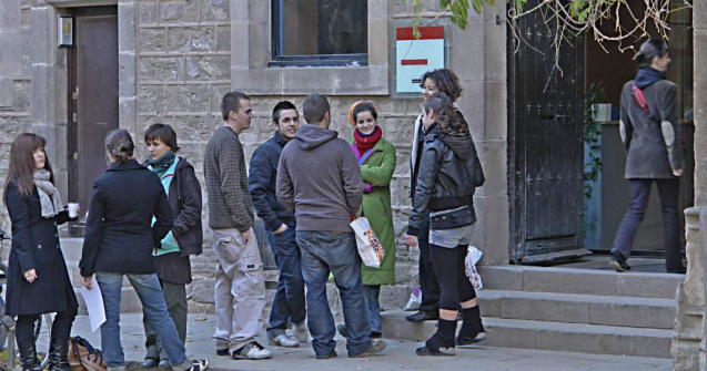 Tragedie in Craiova: Un elev a fost injunghiat mortal