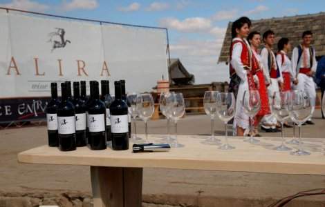 (P) ALIRA: Noul vin ce imbina experienta din Bordeaux cu tinutul dobrogean