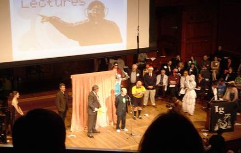 Laureatii Nobel britanici: "Imigrantii ne ameninta excelenta stiintifica"