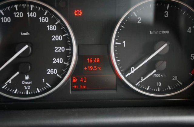 Bucuresti-Munchen (1.500 km) cu un singur plin de carburant! In conditii reale.