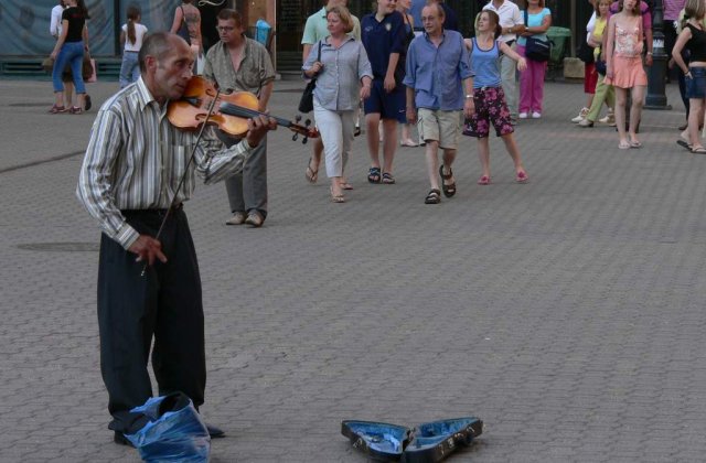 De ce fug romii de Romania?