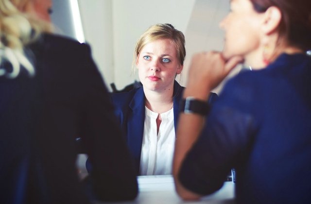 7 intrebari bizare puse la angajare de cei mai mari CEO