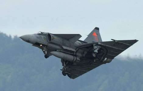 Un avion de lupta a atacat o tabara de refugiati