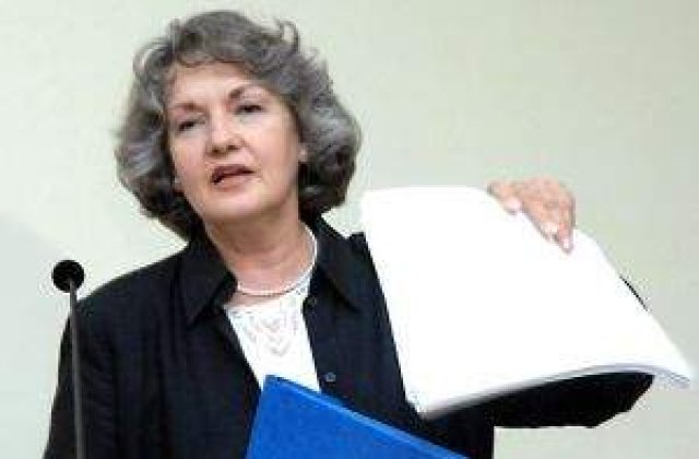 Pinalti, in offside: Mona Musca nu va candida la alegerile parlamentare