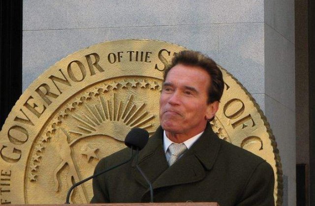 Arnold Schwarzenegger, schimb de mesaje cu Dmitri Medvedev