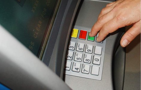 Clientii bancilor cer ajutorul partidelor