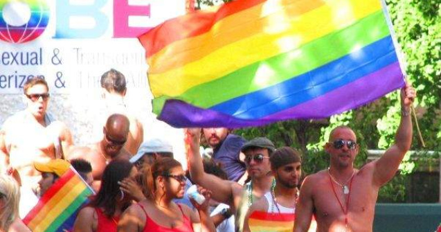 Peste 140 de raniti la Gay Pride in Belgrad
