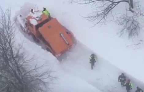 Trei romani se afla printre persoanele disparute in urma avalansei din Italia