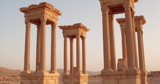Statul Islamic a distrus un monument istoric din orasul Palmyra si o parte a teatrului roman