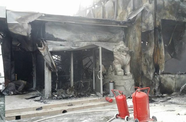 Ce a ramas din clubul Bamboo, dupa incendiul devastator de sambata dimineata - FOTO