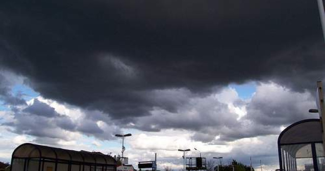 Ucraina: Un tren s-a ciocnit cu un autocar