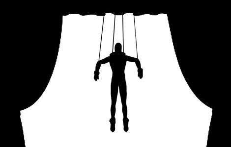 Timis: Un adolescent si-a violat 4 verisoare!