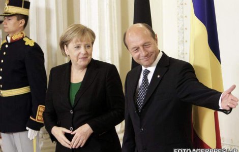  Video : Mesajele lui Merkel pentru romani
