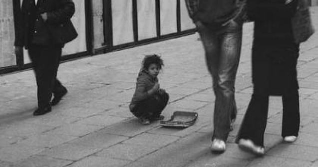 Londra: O banda de romi suspectata ca facea trafic cu copii a fost anihilata