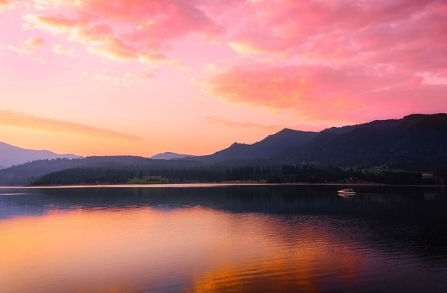 Se gasesc in Romania! Top 10 peisaje fantastice, parca desprinse din Rai