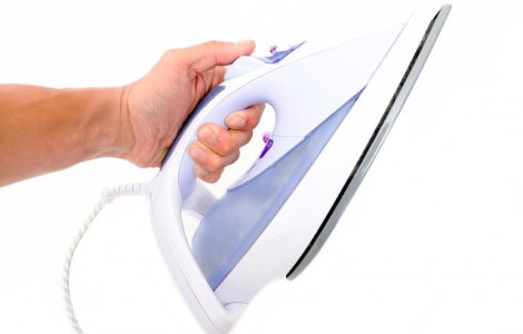  Top  Top 6 metode SIMPLE de a curata talpa fierului de calcat