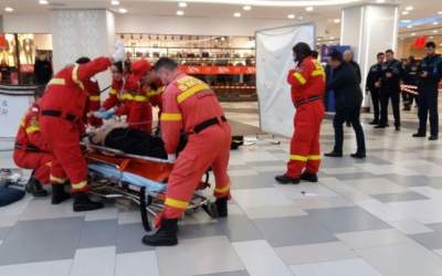 O femeie a murit intr-un mall...