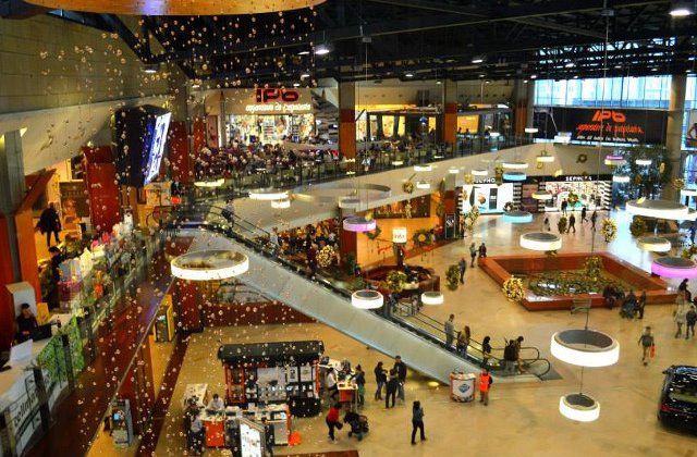 Barbat din Cluj, internat la Psihiatrie dupa ce a spus ca a pus o bomba intr-un mall