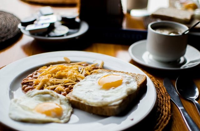 Greselile pe care SIGUR le faci atunci cand pregatesti oua. Evita-le!