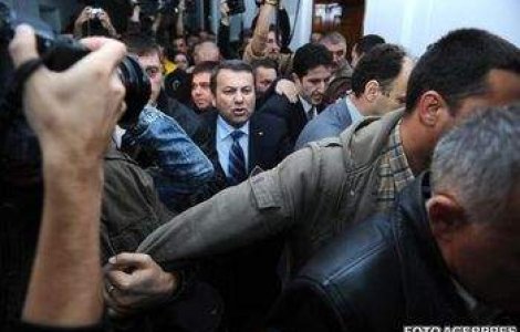  Video  Protestul de la Ministerul Finantelor. Episodul II