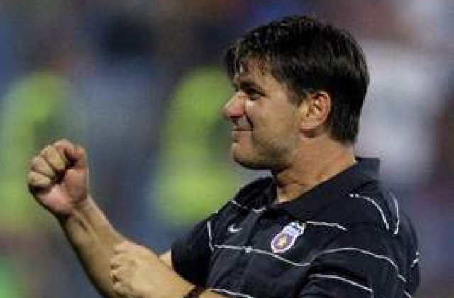 Stelistii au sarbatorit calificarea in grupe pe ritmuri de manele