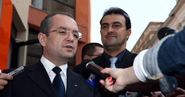 Cui ii vom multumi in 2012 pentru "iesirea din criza"?