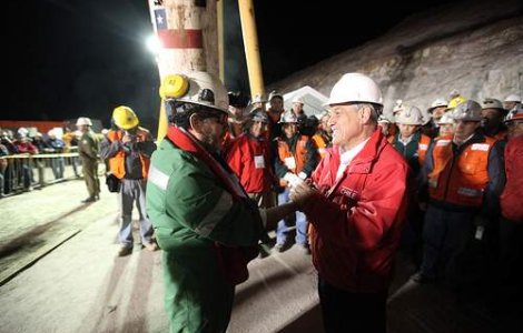 Steve Jobs le-a donat iPod-uri minerilor din Chile