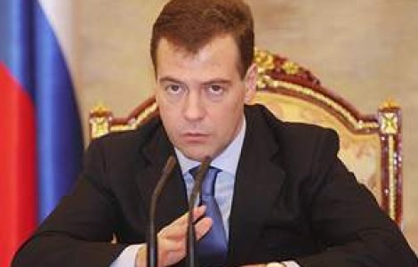 Medvedev, mana de fier pe care si-a dorit-o Putin