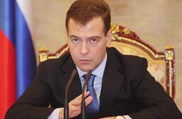 Medvedev, mana de fier pe care si-a dorit-o Putin