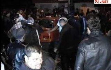  Video  Violente in strada la Glina pe fondul unei crime