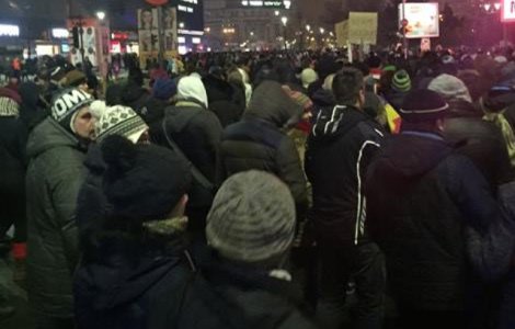 Un nou protest in Bucuresti, anuntat in cazul in care Guvernul aproba maine OUG privind gratierea si modificarea Codului Penal