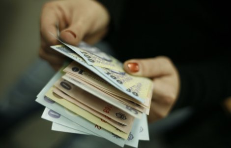 Veniturile artistilor cresc de miercuri cu 50%. Salariile angajatilor din administratia locala sunt majorate cu 20%