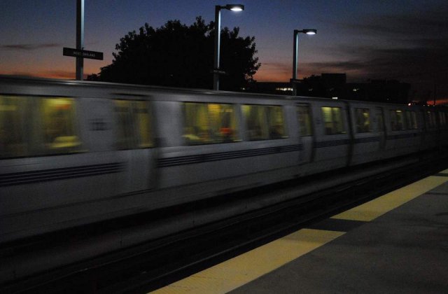 Sase ore de muzica in tren