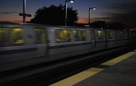 Sase ore de muzica in tren