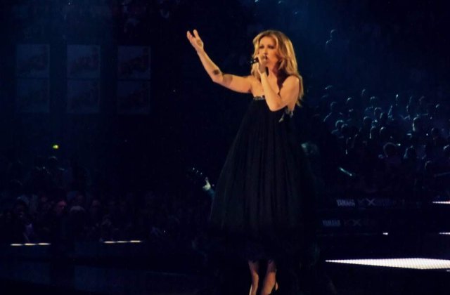 Celine Dion, internata in spital