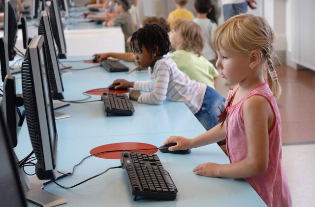 Numarul utilizatorilor de internet va ajunge la doua miliarde in acest an