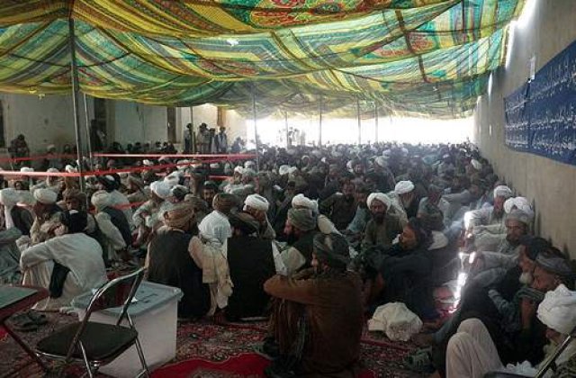 Alegerile din Afganistan, marcate de fraude si nereguli