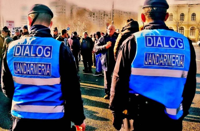 Jandarmeria Romana cere sprijin pentru a identifica instigatorii din Piata Victoriei