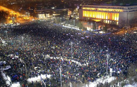  Top  Imagini din Romania si din lume. Cum a aratat patra zi de proteste