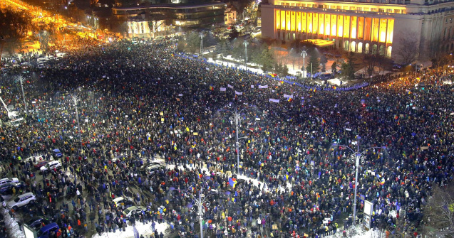 Top  Imagini din Romania si din lume. Cum a aratat patra zi de proteste