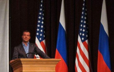 Noua "perestroika" a Rusiei: Pasul II - NATO