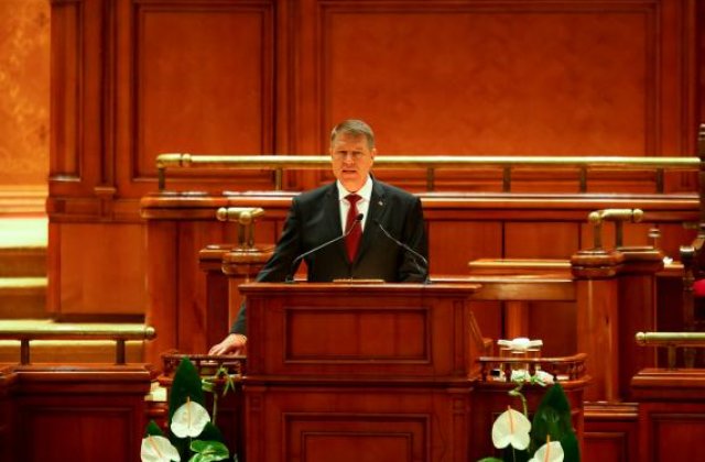 Klaus Iohannis merge marti in Parlament