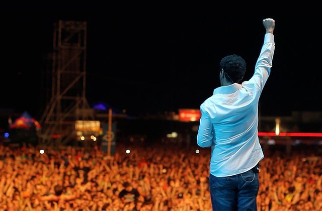 Solistul System of a Down, mesaj pentru protestatarii romani: Asa se castiga luptele impotriva legilor nedrepte