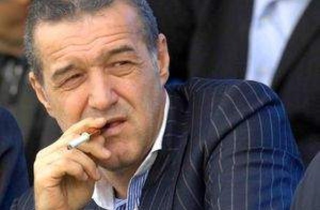 Becali: Mutu sa isi rupa si cealalta mana daca nu imi da banii