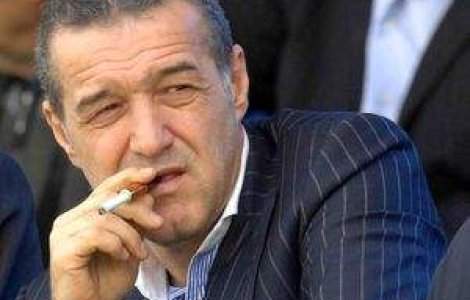 Becali: Mutu sa isi rupa si cealalta mana daca nu imi da banii