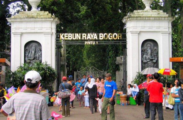 Nudurile din Palatul Bogor, acoperite, din respect pentru Prima Doamna a Indoneziei