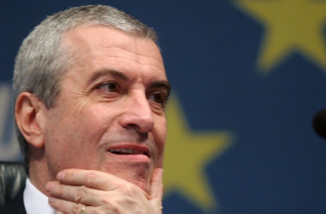 Tariceanu s-a prezentat la Curtea Suprema. Este acuzat de marturie mincinoasa si favorizarea infractorului